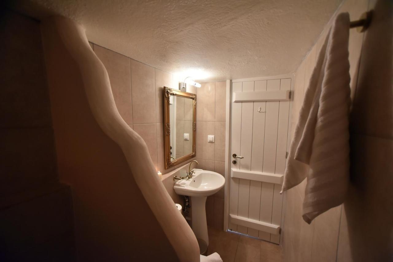 Patriko Nisyrian Guesthouse Mandraki  ภายนอก รูปภาพ